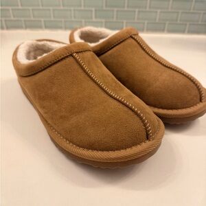 Cat & Jack Brown Kids Slippers - Size 2Y - Boys Girls - Indoor Outdoor